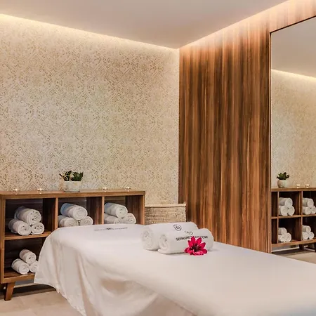 아파트호텔 Zafiro Palace Palmanova