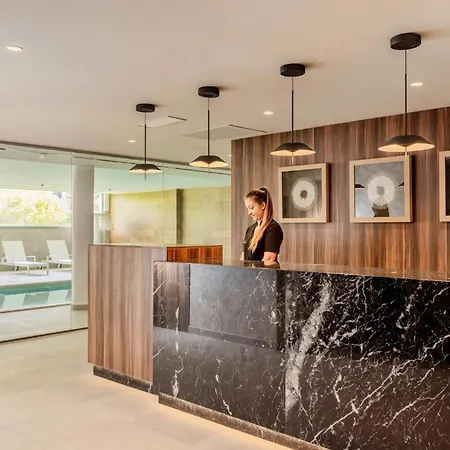 Zafiro Palace 아파트호텔