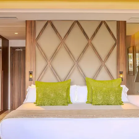 Zafiro Palace 아파트호텔